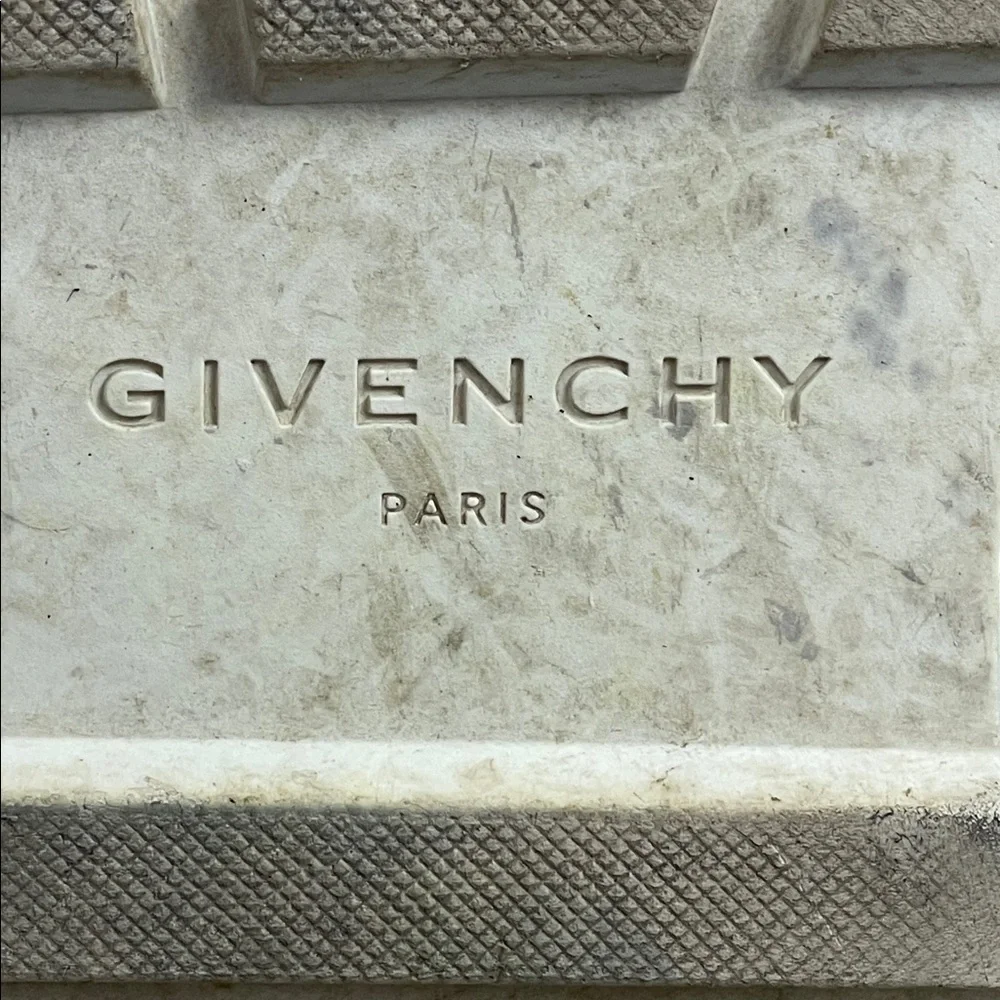 Givenchy Spectre Runner Sneakers In Leather With Zip White Sz 41